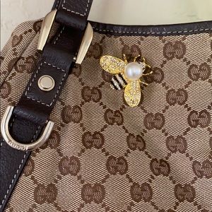 Cute bumblebee jeweled pin